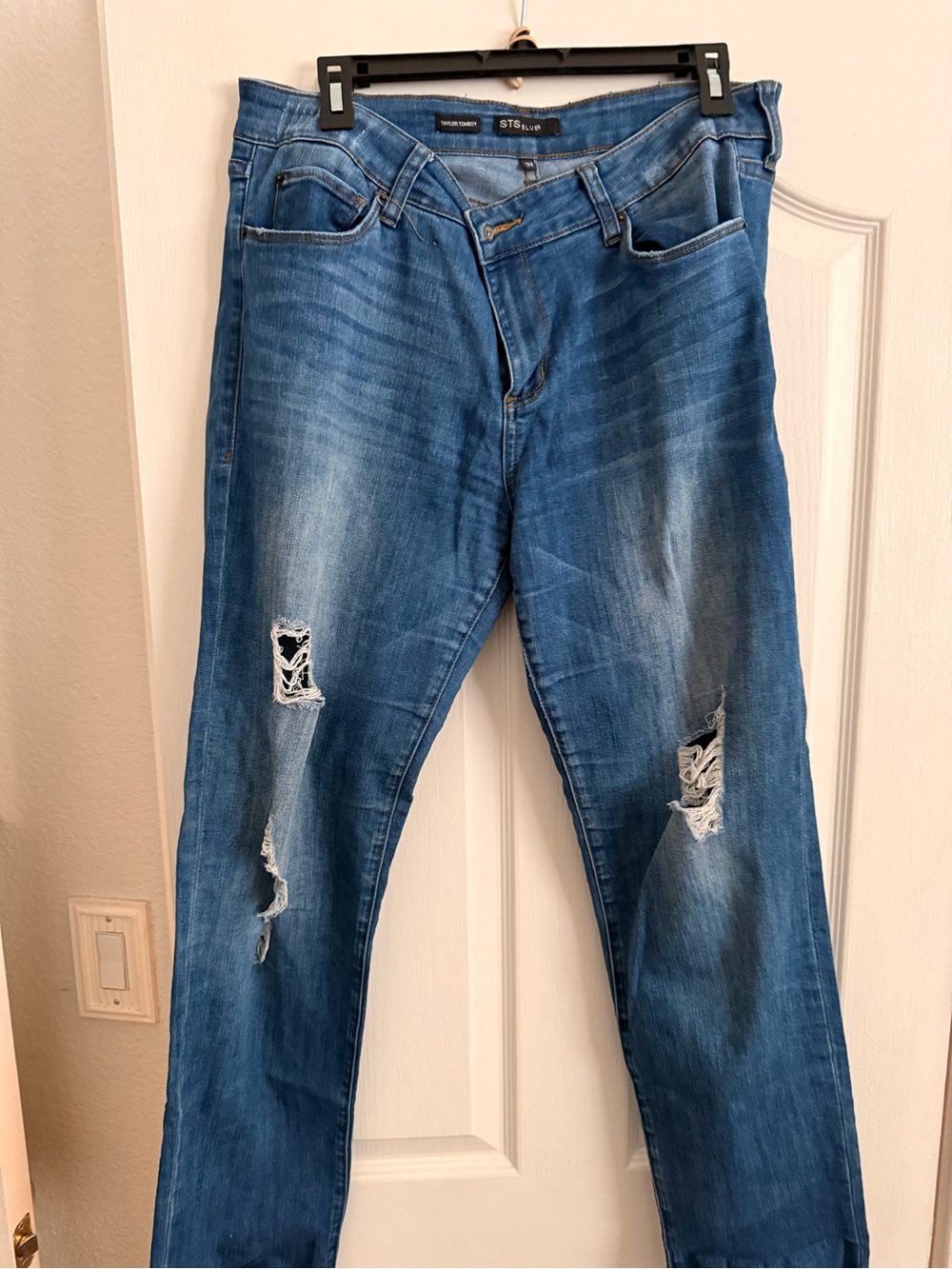 STS Blue Women’s Skinny Distressed Jeans in Medium Blue